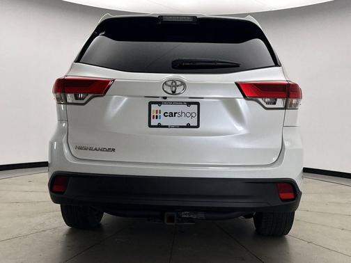 Blizzard Pearl 2019 Toyota Highlander LE I4