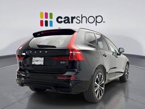 Onyx Black 2025 Volvo XC60 B5 Plus