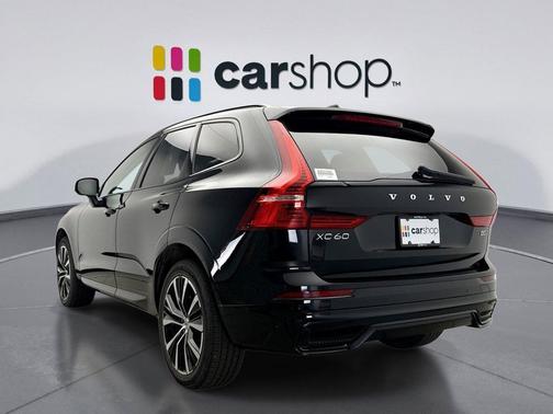 Onyx Black 2025 Volvo XC60 B5 Plus