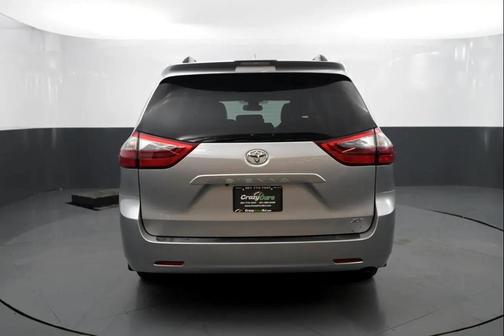 2020 Toyota Sienna Limited Premium