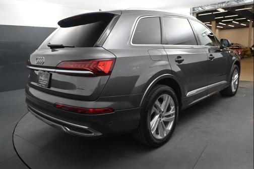 2021 Audi Q7 55 Premium