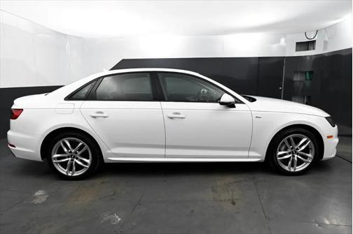2017 Audi A4 Season of Audi Premium