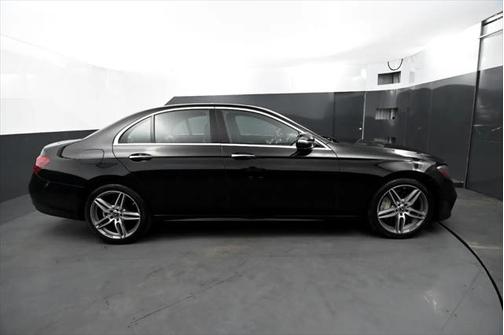 2017 Mercedes-Benz E-Class 4MATIC