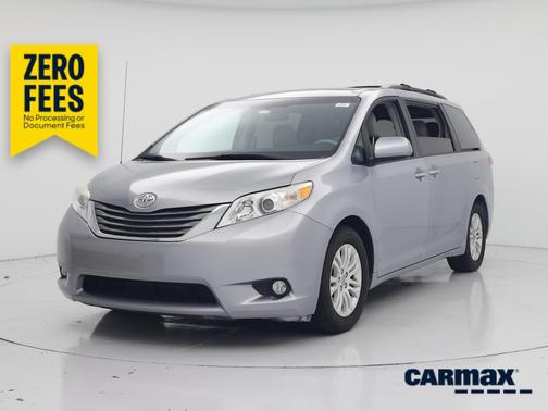 Silver 2014 Toyota Sienna XLE