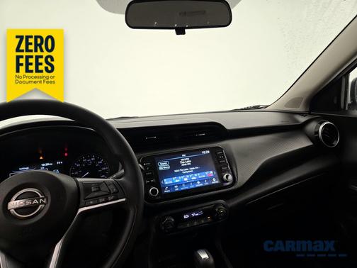White 2022 Nissan Kicks SV