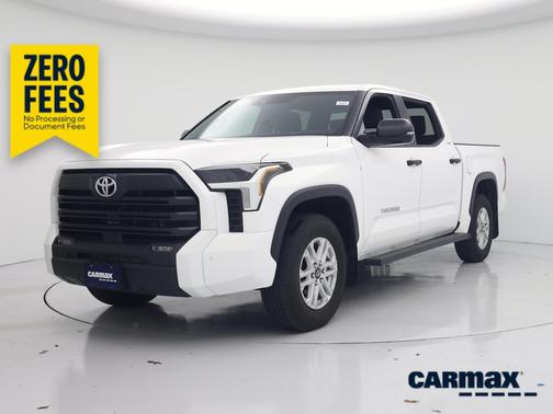 White 2025 Toyota Tundra SR5