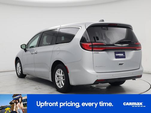 2023 Chrysler Pacifica Touring