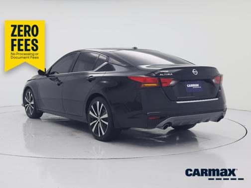 Black 2021 Nissan Altima SR