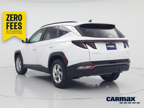 White 2023 Hyundai TUCSON SEL