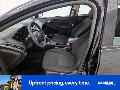 Black 2015 Ford Focus SE