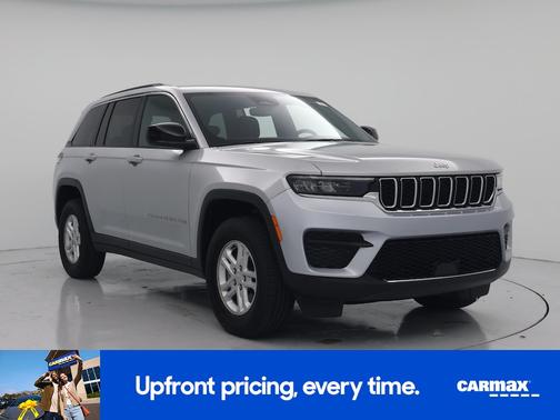 Silver 2024 Jeep Grand Cherokee Laredo