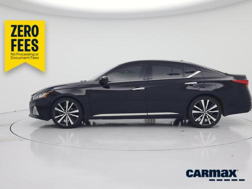 Black 2019 Nissan Altima Platinum