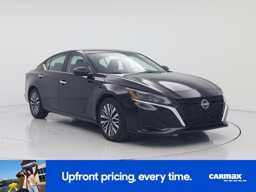 Black 2025 Nissan Altima SV