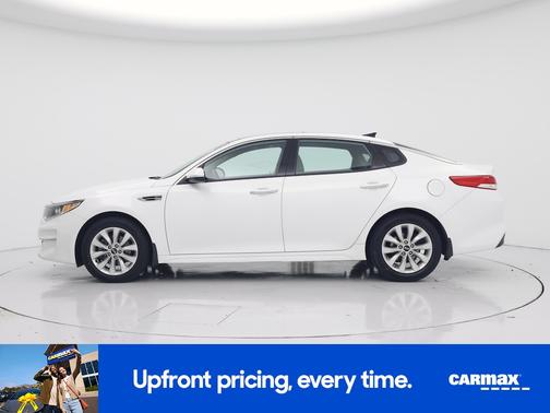 White 2018 Kia Optima EX