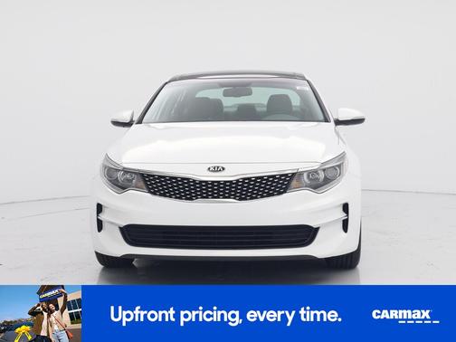 White 2018 Kia Optima EX