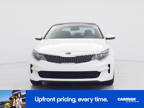 White 2018 Kia Optima EX
