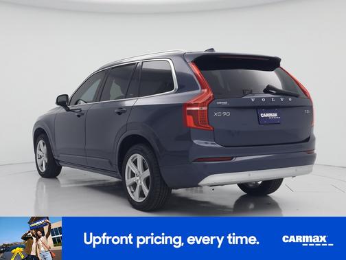 Blue 2022 Volvo XC90 T5 Momentum