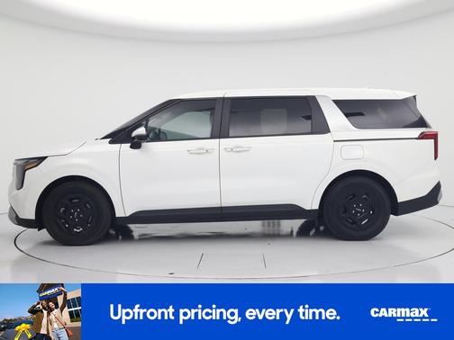White 2025 Kia Carnival LXS