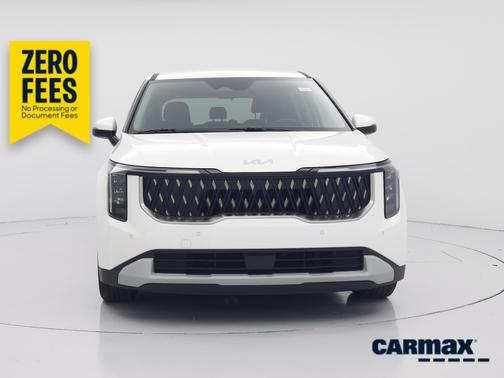White 2025 Kia Carnival LXS
