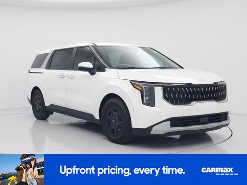 White 2025 Kia Carnival LXS