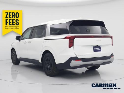 White 2025 Kia Carnival LXS