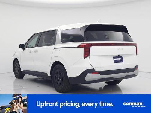 White 2025 Kia Carnival LXS