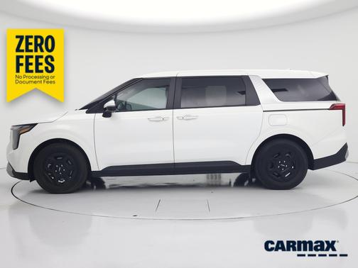 White 2025 Kia Carnival LXS
