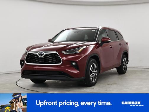 Red 2023 Toyota Highlander XLE