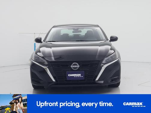 Black 2025 Nissan Altima SV