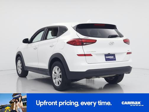 White 2019 Hyundai TUCSON SE