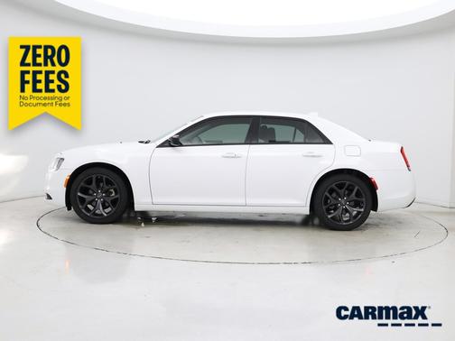 White 2023 Chrysler 300 Touring