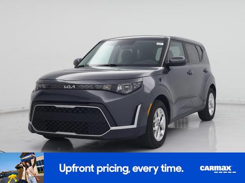 Gray 2023 Kia Soul LX