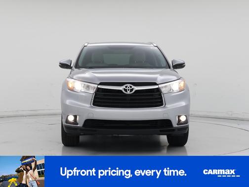 Silver 2016 Toyota Highlander XLE