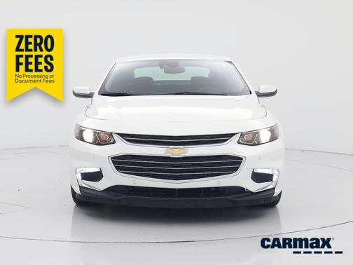 White 2016 Chevrolet Malibu LT