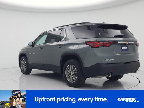 Green 2023 Chevrolet Traverse LT Cloth