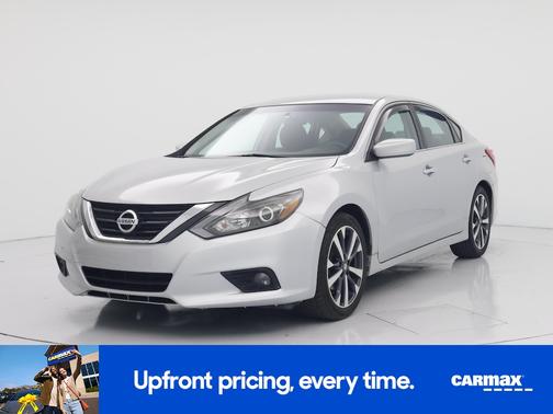 Silver 2016 Nissan Altima SR