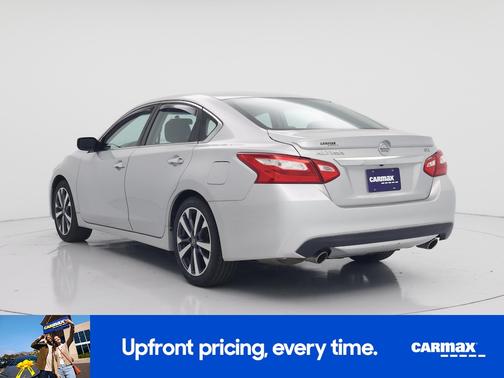 Silver 2016 Nissan Altima SR