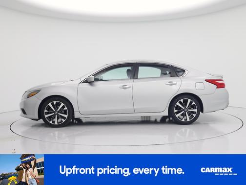 Silver 2016 Nissan Altima SR