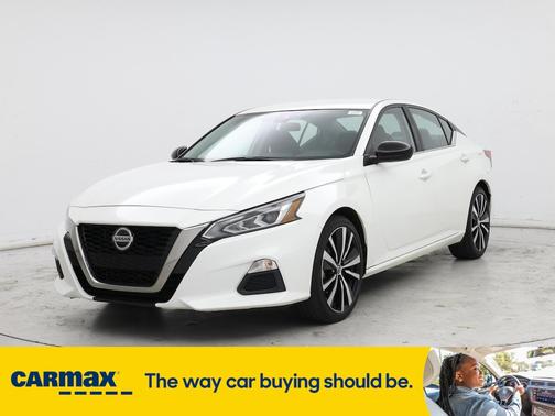 2022 Nissan Altima SR