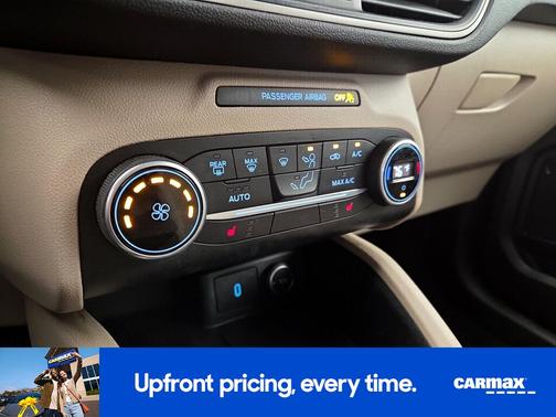 Black 2020 Ford Escape SE