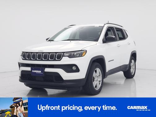 White 2022 Jeep Compass Latitude