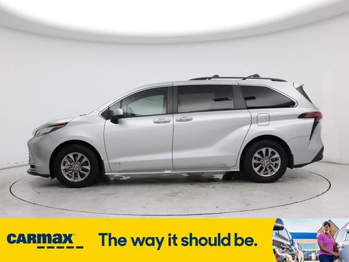 2021 Toyota Sienna XLE