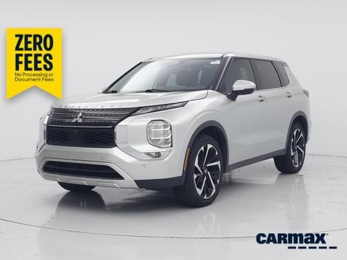 Silver 2023 Mitsubishi Outlander SE