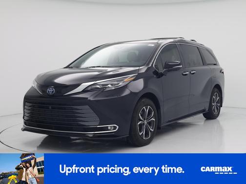 Black 2025 Toyota Sienna Platinum