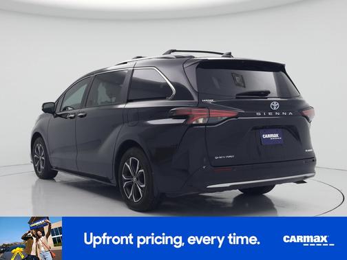 Black 2025 Toyota Sienna Platinum