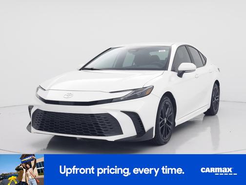 White 2025 Toyota Camry SE