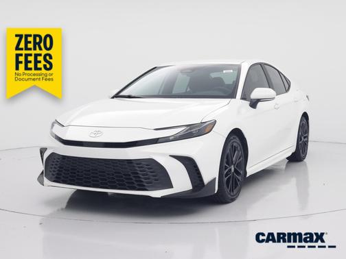 White 2025 Toyota Camry SE