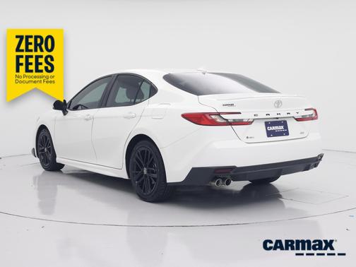White 2025 Toyota Camry SE