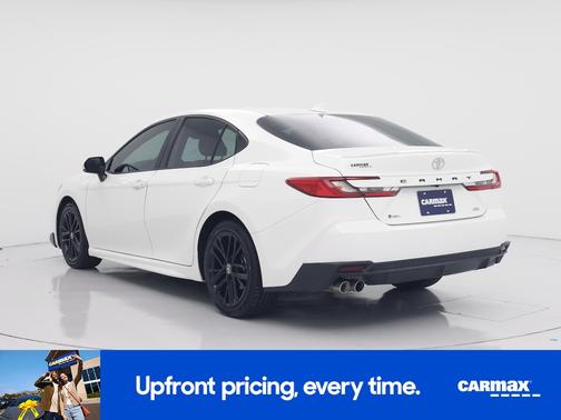 White 2025 Toyota Camry SE