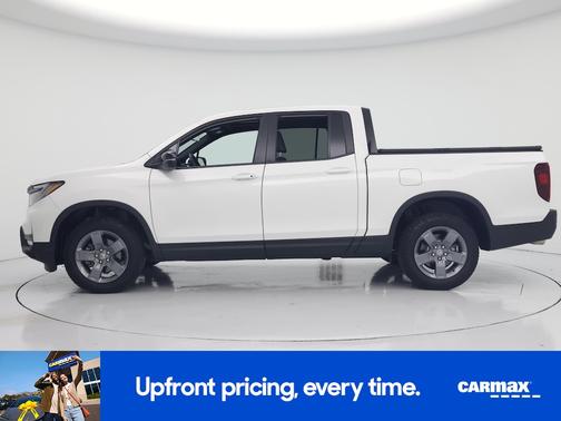 White 2025 Honda Ridgeline Trailsport